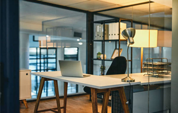 <strong>Pymes</strong><br>Tecnología profesional sin complejidad ni costes innecesarios.